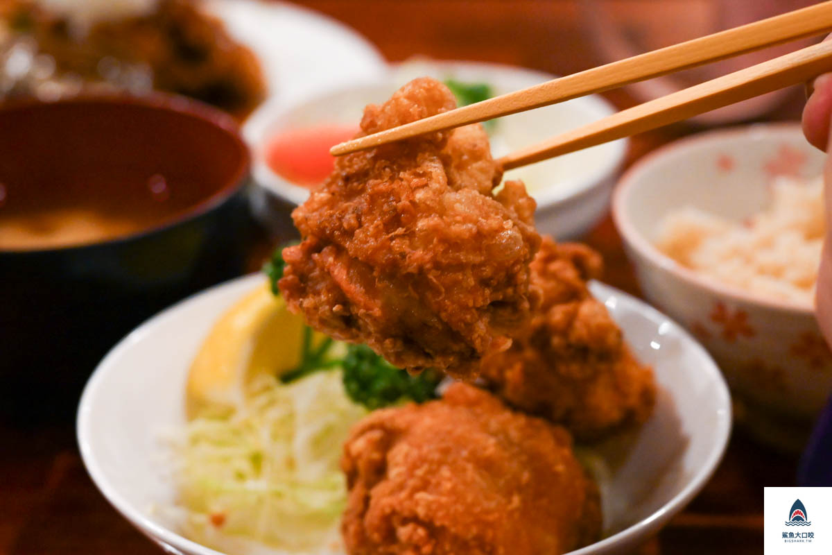 京都定食餐廳,京都洋食屋,キッチンパパ,Kitchen Papa,Kitchen Papa地址,Kitchen Papa營業時間,Kitchen Papa電話,京都必吃美食,京都,京都好吃豬排,京都美食推薦,Kitchen Papa菜單 @鯊魚大口咬