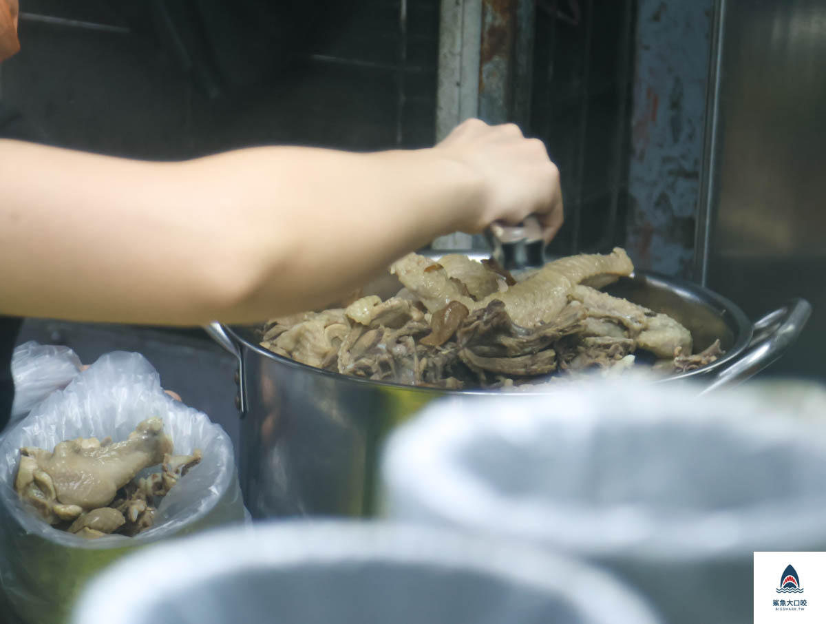 阿男麻油雞,阿男麻油雞菜單 @鯊魚大口咬