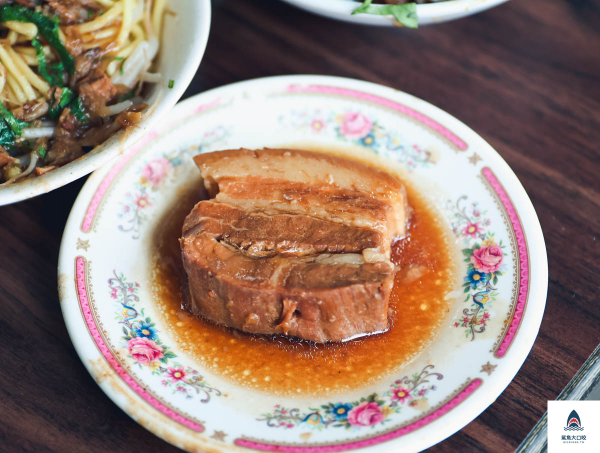 台中南區小吃,台中魯肉莊,魯肉莊菜單,魯肉莊價位,魯肉莊推薦,中興大學美食推薦,台中南區美食 @鯊魚大口咬