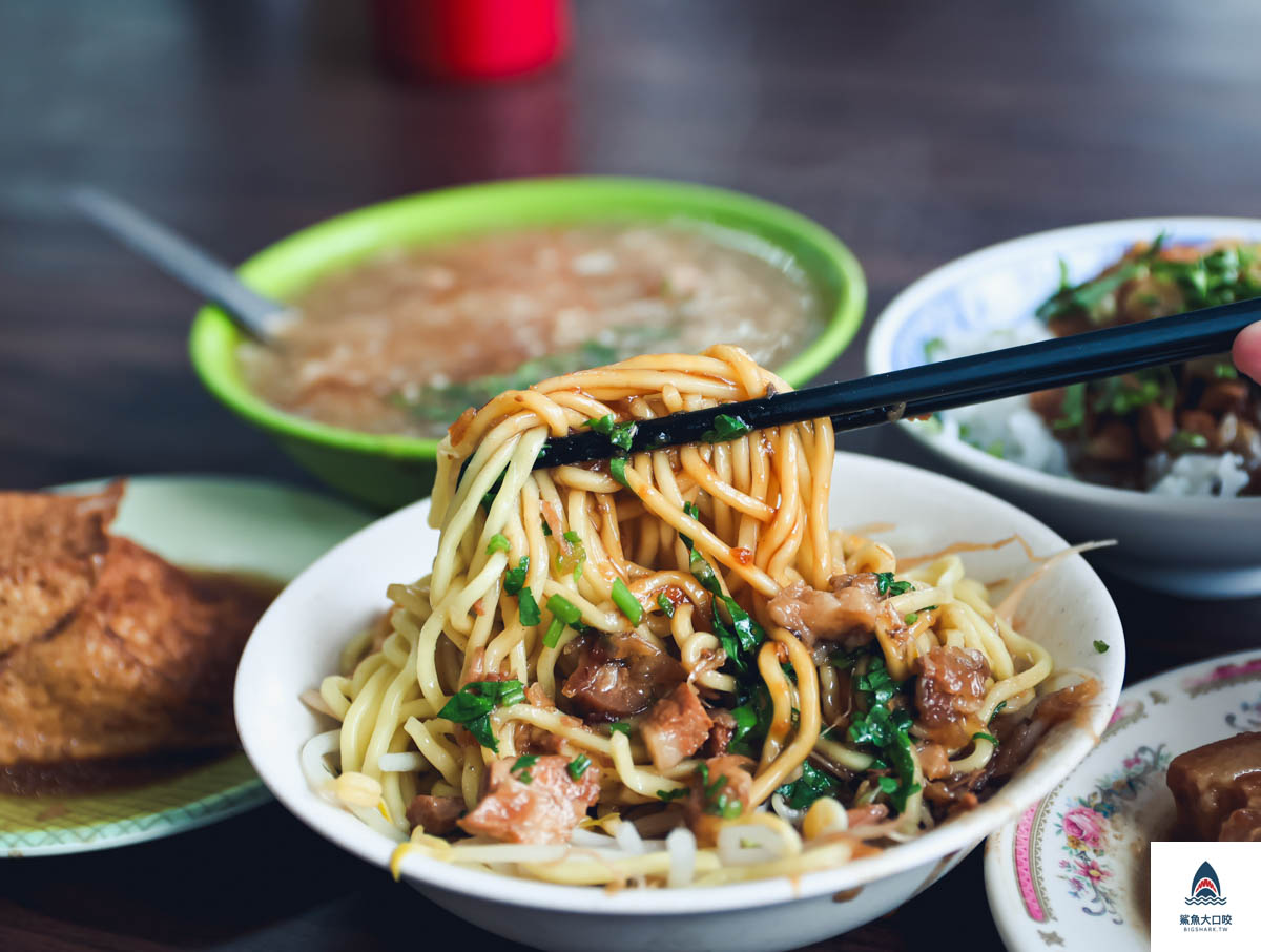 台中南區小吃,台中魯肉莊,魯肉莊菜單,魯肉莊價位,魯肉莊推薦,中興大學美食推薦,台中南區美食 @鯊魚大口咬