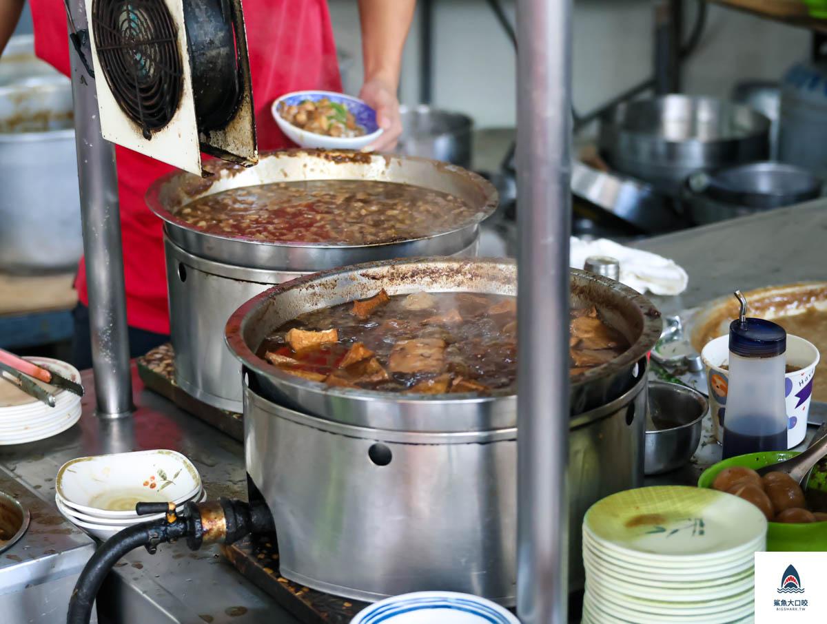 台中南區小吃,台中魯肉莊,魯肉莊菜單,魯肉莊價位,魯肉莊推薦,中興大學美食推薦,台中南區美食 @鯊魚大口咬
