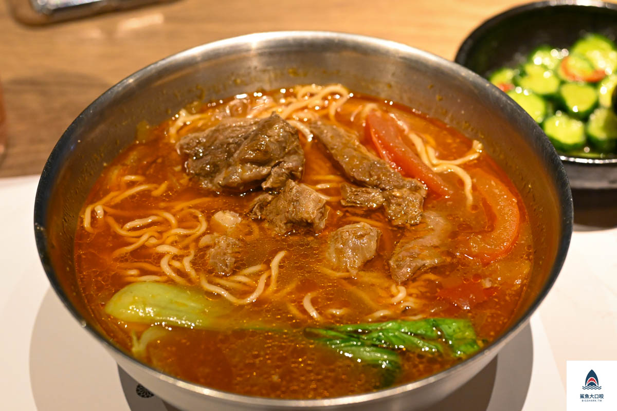 台中牛肉麵,台中公益路平價美食推薦,台中太初麵食館,太初麵食菜單,台中南屯區美食推薦 @鯊魚大口咬 台中牛肉麵,台中公益路平價美食推薦,台中太初麵食館,太初麵食菜單,台中南屯區美食推薦 @鯊魚大口咬