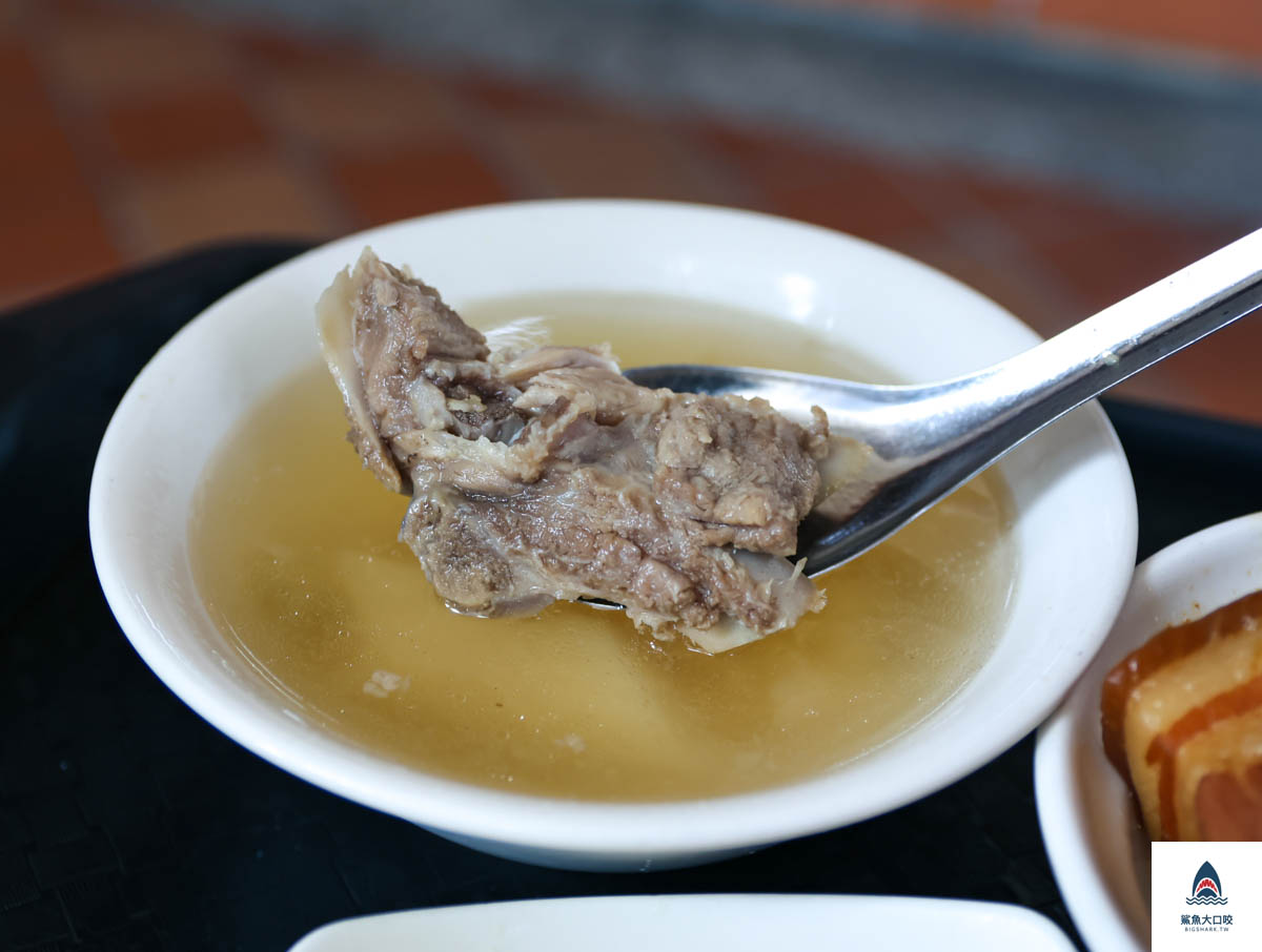 山河魯肉飯,山河魯肉飯菜單 @鯊魚大口咬