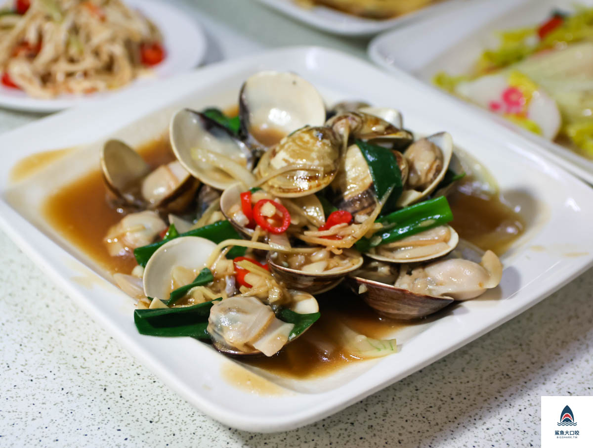 體育館海鮮碳烤,體育館海鮮碳烤菜單 @鯊魚大口咬