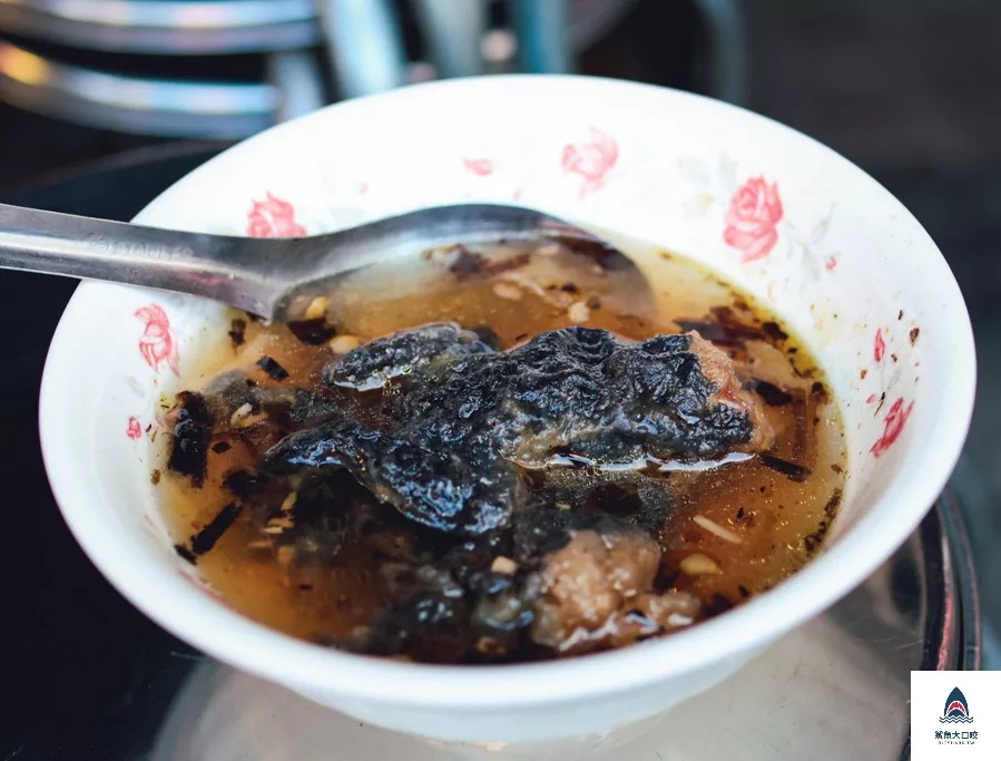 北港朝天宮美食,北港圓環美食,北港紅燒青蛙,嘉義必吃,嘉義紅燒青蛙,嘉義北港青蛙,台灣特有小吃,北港美食 @鯊魚大口咬