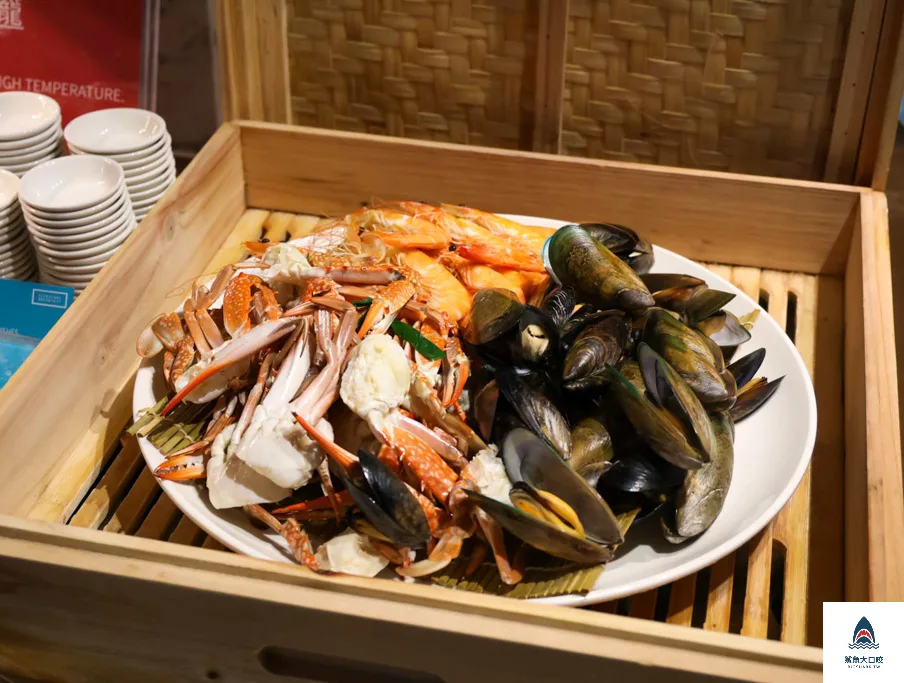 台中吃到飽,台中自助吧,新食譜全日餐廳 Latest Recipe,新食譜全日餐廳 Latest Recipe菜單,李方艾美,李芳艾美餐廳,台中李芳艾美,台中美食 @鯊魚大口咬