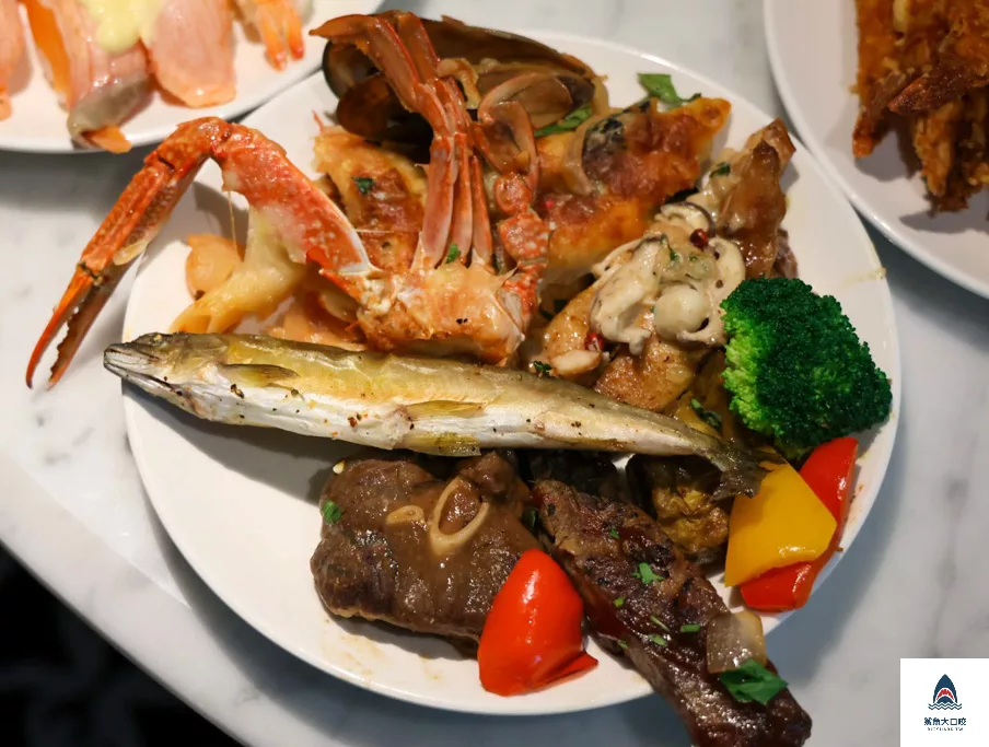 台中吃到飽,台中自助吧,新食譜全日餐廳 Latest Recipe,新食譜全日餐廳 Latest Recipe菜單,李方艾美,李芳艾美餐廳,台中李芳艾美,台中美食 @鯊魚大口咬
