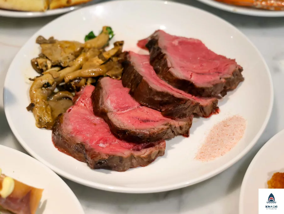 台中吃到飽,台中自助吧,新食譜全日餐廳 Latest Recipe,新食譜全日餐廳 Latest Recipe菜單,李方艾美,李芳艾美餐廳,台中李芳艾美,台中美食 @鯊魚大口咬