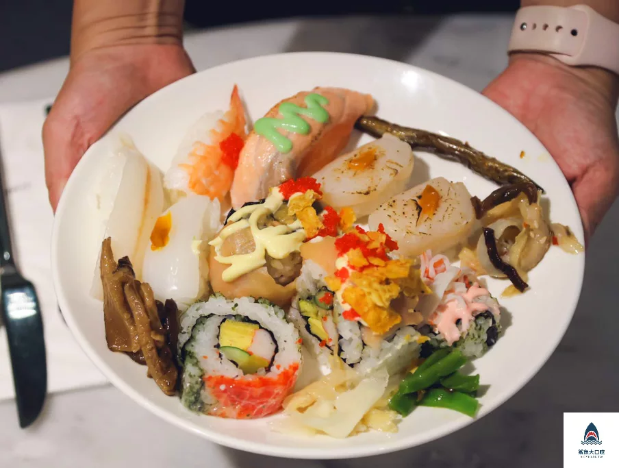 台中吃到飽,台中自助吧,新食譜全日餐廳 Latest Recipe,新食譜全日餐廳 Latest Recipe菜單,李方艾美,李芳艾美餐廳,台中李芳艾美,台中美食 @鯊魚大口咬