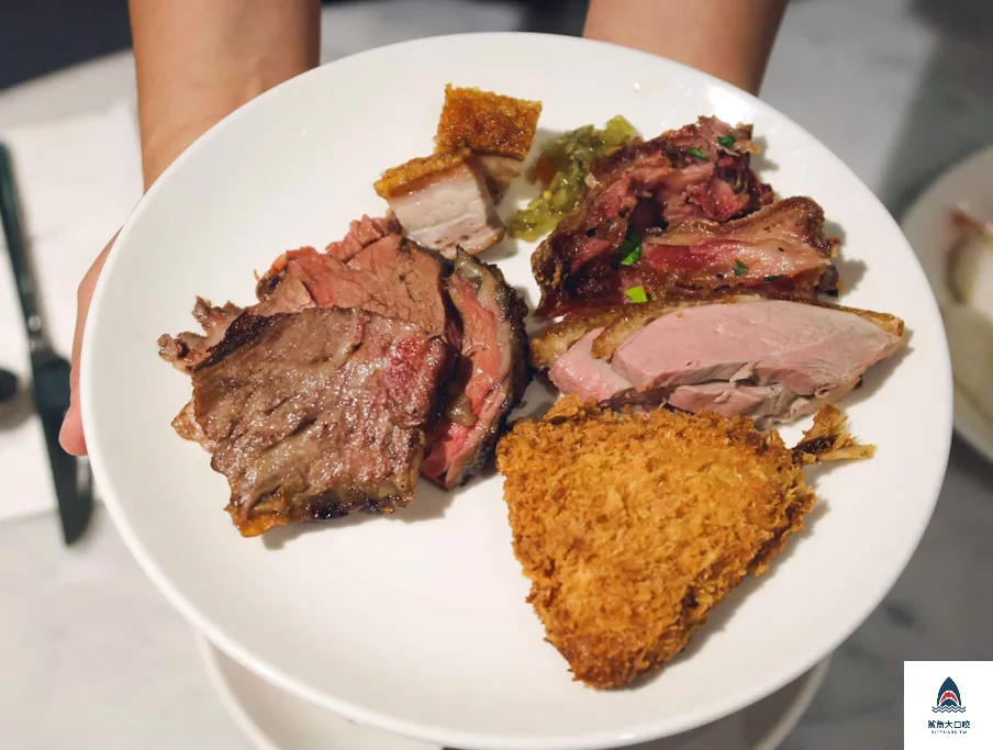 台中吃到飽,台中自助吧,新食譜全日餐廳 Latest Recipe,新食譜全日餐廳 Latest Recipe菜單,李方艾美,李芳艾美餐廳,台中李芳艾美,台中美食 @鯊魚大口咬
