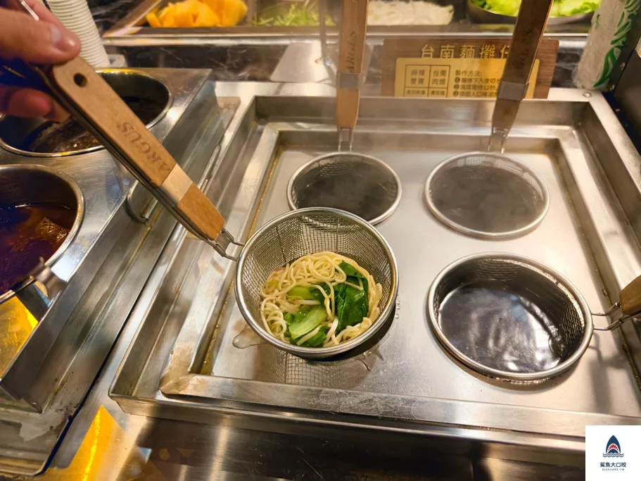 台中平價牛排推薦,逢甲平價牛排推薦,逢甲美食推薦,19House炙燒牛排逢甲店,19House逢甲,19House價位,19House菜單 @鯊魚大口咬 台中平價牛排推薦,逢甲平價牛排推薦,逢甲美食推薦,19House炙燒牛排逢甲店,19House逢甲,19House價位,19House菜單 @鯊魚大口咬