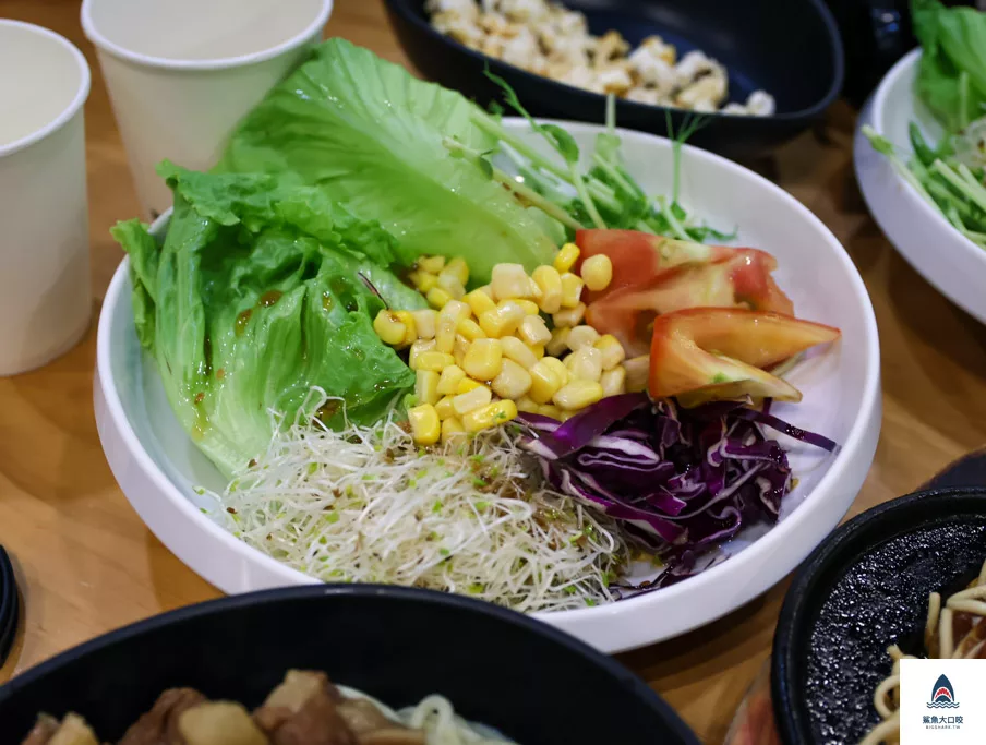 台中平價牛排推薦,逢甲平價牛排推薦,逢甲美食推薦,19House炙燒牛排逢甲店,19House逢甲,19House價位,19House菜單 @鯊魚大口咬 台中平價牛排推薦,逢甲平價牛排推薦,逢甲美食推薦,19House炙燒牛排逢甲店,19House逢甲,19House價位,19House菜單 @鯊魚大口咬