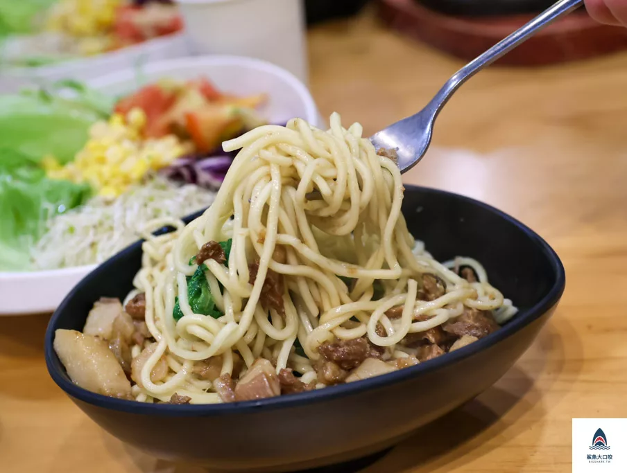 台中平價牛排推薦,逢甲平價牛排推薦,逢甲美食推薦,19House炙燒牛排逢甲店,19House逢甲,19House價位,19House菜單 @鯊魚大口咬 台中平價牛排推薦,逢甲平價牛排推薦,逢甲美食推薦,19House炙燒牛排逢甲店,19House逢甲,19House價位,19House菜單 @鯊魚大口咬