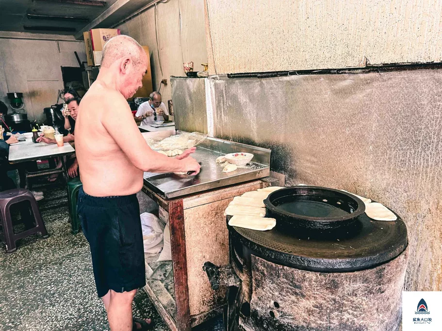 西園橋下燒餅油條,西園橋下燒餅油條菜單 @鯊魚大口咬