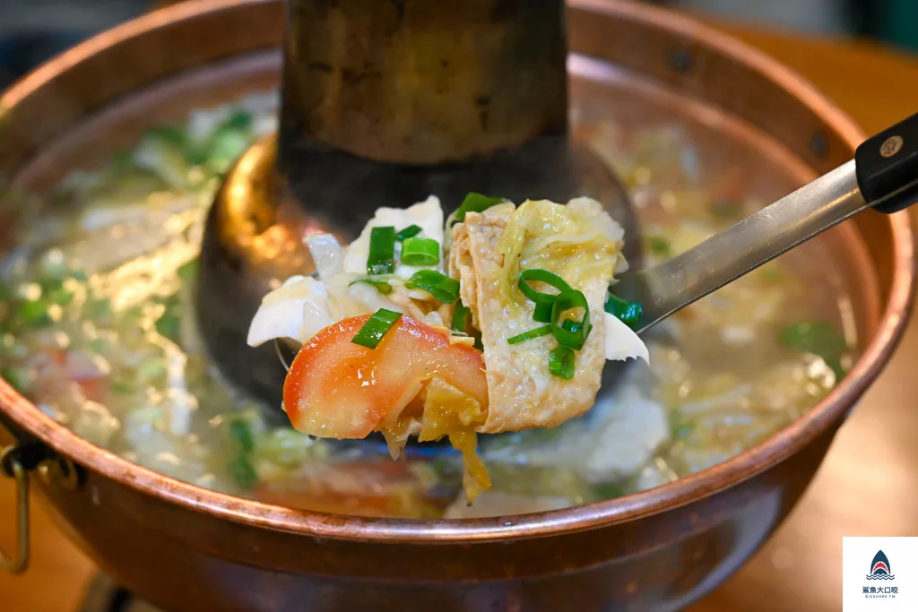 台中羊肉料理推薦」台中酸白菜鍋推薦,台中中區美食推薦,台中清真館,清真館,台中清真館菜單,台中清真料理,台中牛肉料理推薦 @鯊魚大口咬