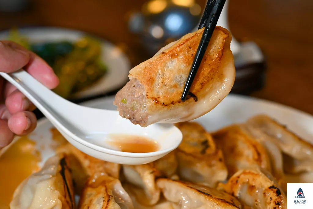 台中羊肉料理推薦」台中酸白菜鍋推薦,台中中區美食推薦,台中清真館,清真館,台中清真館菜單,台中清真料理,台中牛肉料理推薦 @鯊魚大口咬