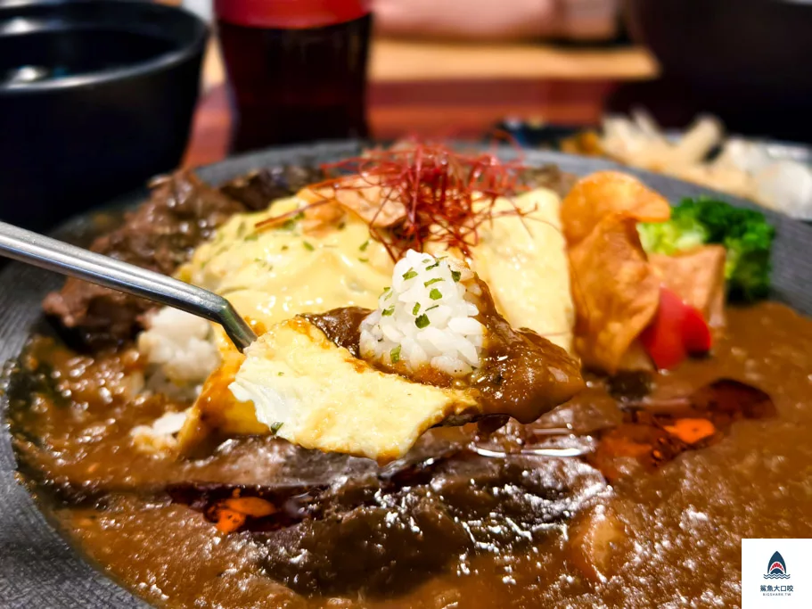 LaLaport北館美食,粕粕咖哩 POPO Curry,台中咖哩飯,粕粕咖哩台中店,咖哩飯,粕粕咖哩 POPO Curry菜單,台中LALAPORT美食 @鯊魚大口咬