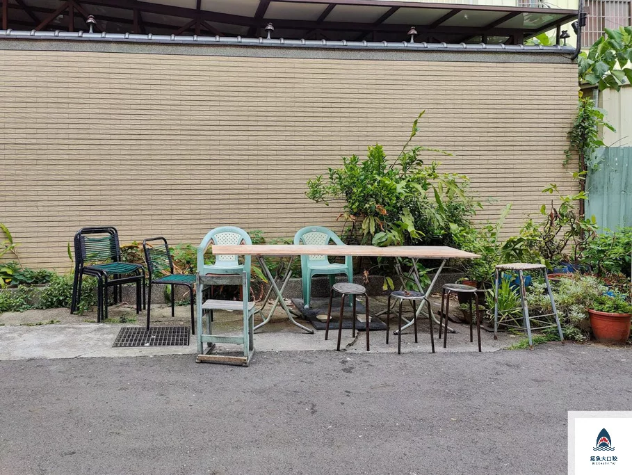 台中早餐,台中胎哥湯,台中美食景點,台中豬雜湯,台中麵店,台中排隊美食,台中東區美食,台中排隊早餐,台中樂成宮美食,台中排隊豬雜湯,台中小吃,台中排隊胎哥湯 @鯊魚大口咬