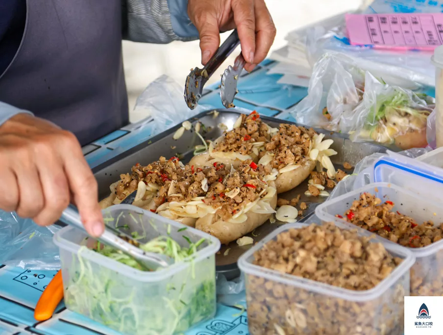 南投美食,草屯美食,王記大腸包小腸,草屯大腸包小腸,草屯小吃,南投小吃推薦 @鯊魚大口咬