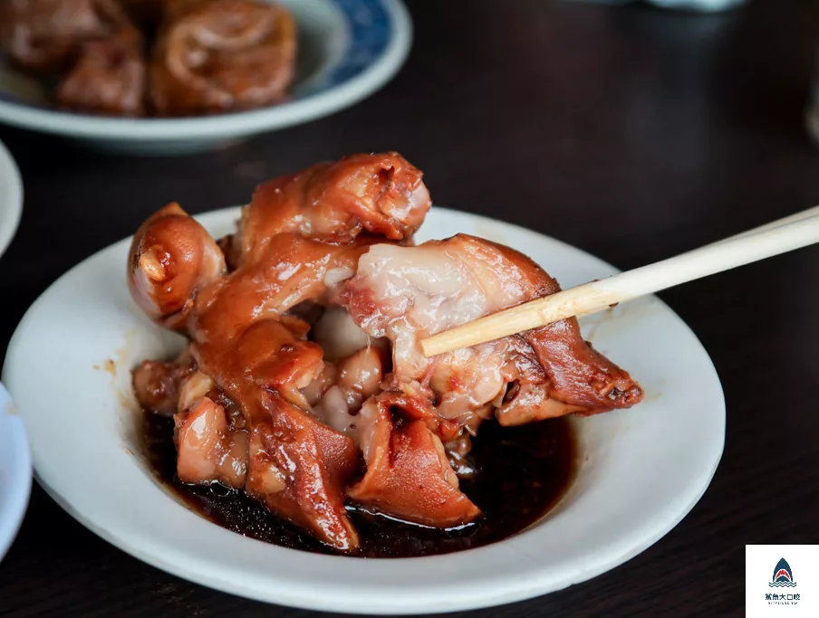 30年老店溪湖美食地圖,溪湖美食,溪湖阿讚豬腳爌肉飯,溪湖阿讚溪湖爌肉飯 @鯊魚大口咬