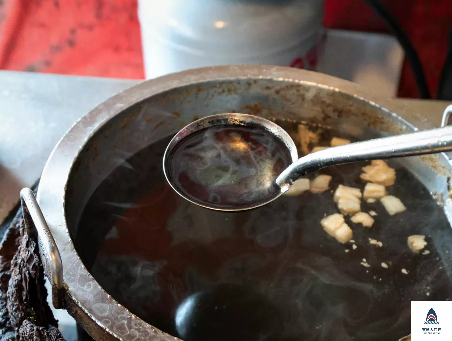 30年老店溪湖美食地圖,溪湖美食,溪湖阿讚豬腳爌肉飯,溪湖阿讚溪湖爌肉飯 @鯊魚大口咬