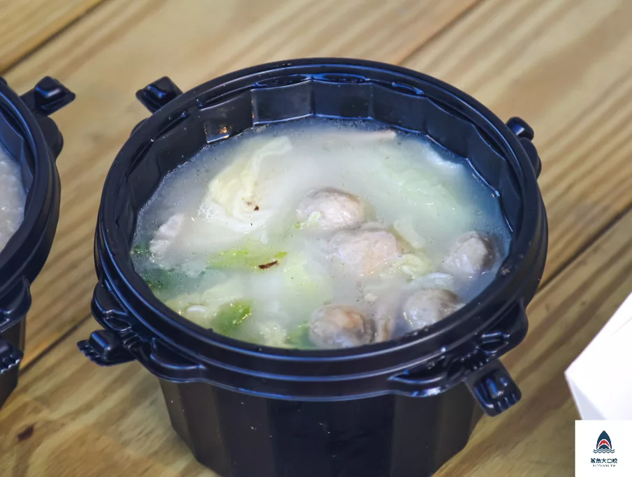 鴨大哥港式脆皮櫻桃烤鴨,鴨大哥港式脆皮櫻桃烤鴨水湳經貿店,鴨大哥港式脆皮櫻桃烤鴨菜單 @鯊魚大口咬