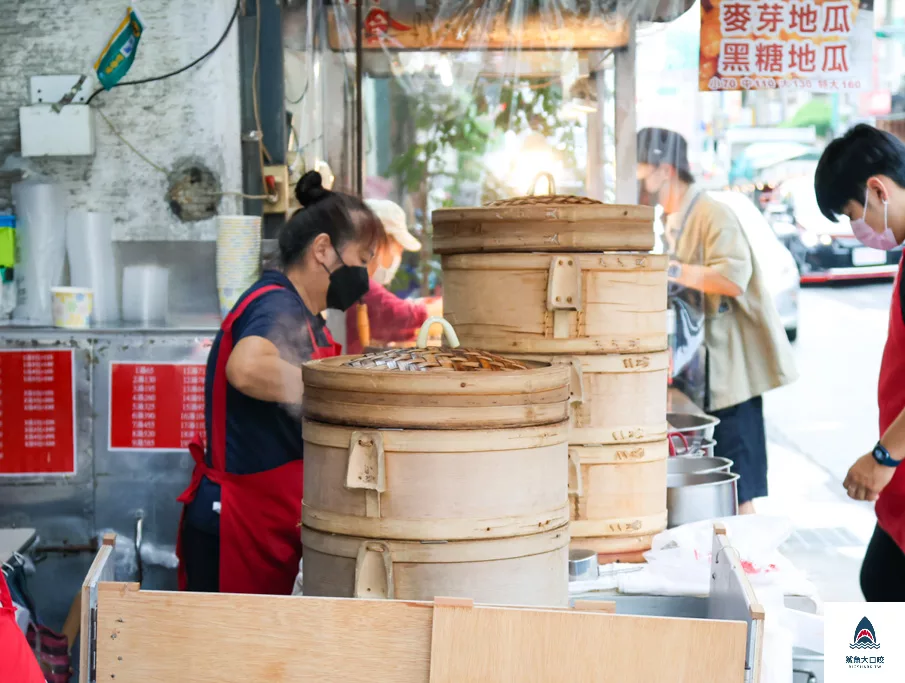 迪化街美食,妙口四神湯.肉包專賣店,妙口四神湯肉包專賣店,妙口四神湯肉包專賣店宅配,妙口肉包,捷運大橋頭站美食,迪化街肉包宅配,大橋頭站美食 @鯊魚大口咬