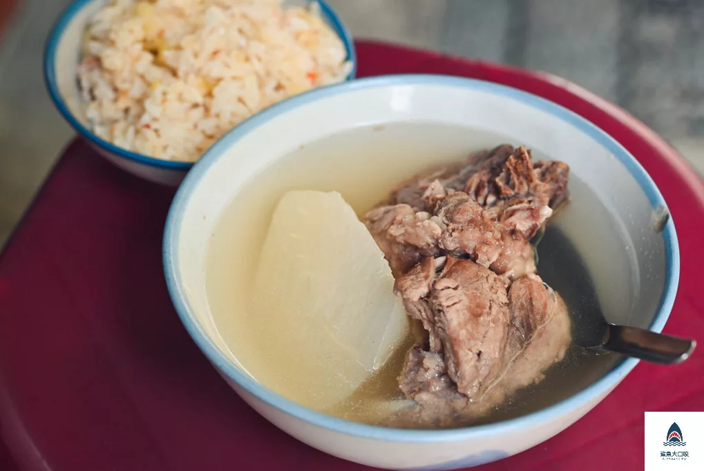 灶頂原汁排骨湯高麗菜飯,灶頂原汁排骨湯高麗菜飯菜單 @鯊魚大口咬