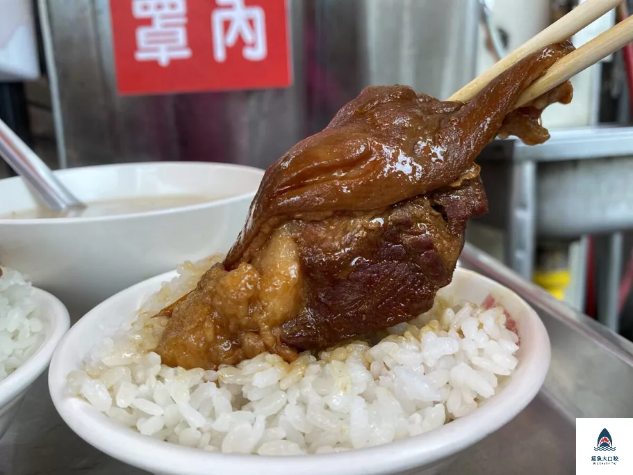 台中小吃,台中爌肉飯,台中米其林推薦,台中腿庫飯,陳明統爌肉飯,台中美食 @鯊魚大口咬 台中小吃,台中爌肉飯,台中米其林推薦,台中腿庫飯,陳明統爌肉飯,台中美食 @鯊魚大口咬