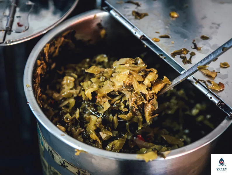 台中小吃,台中爌肉飯,台中米其林推薦,台中腿庫飯,陳明統爌肉飯,台中美食 @鯊魚大口咬