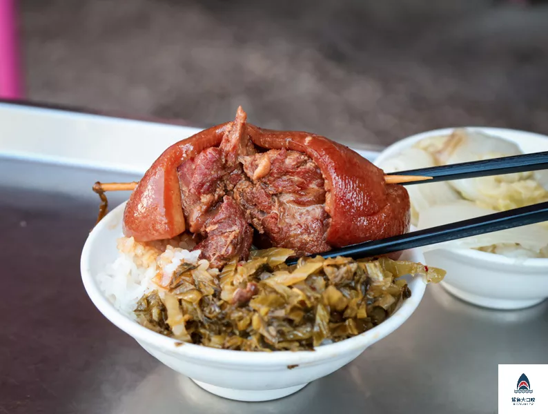 台中小吃,台中爌肉飯,台中米其林推薦,台中腿庫飯,陳明統爌肉飯,台中美食 @鯊魚大口咬
