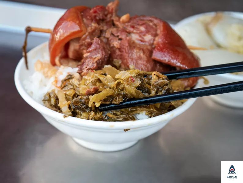 台中小吃,台中爌肉飯,台中米其林推薦,台中腿庫飯,陳明統爌肉飯,台中美食 @鯊魚大口咬 台中小吃,台中爌肉飯,台中米其林推薦,台中腿庫飯,陳明統爌肉飯,台中美食 @鯊魚大口咬