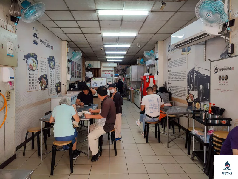 台中小吃,台中爌肉飯,台中米其林推薦,台中腿庫飯,陳明統爌肉飯,台中美食 @鯊魚大口咬 台中小吃,台中爌肉飯,台中米其林推薦,台中腿庫飯,陳明統爌肉飯,台中美食 @鯊魚大口咬