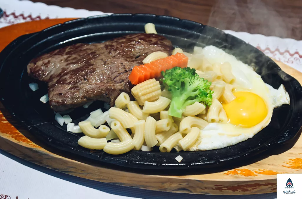 南投美食,南投牛排,竹山牛排,竹山炸雞,竹山美食推薦,頂好牛排炸雞,頂好牛排炸雞菜單 @鯊魚大口咬