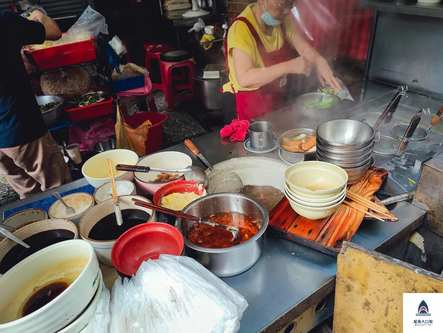 黃石市場謝家肉羹,黃石市場美食推薦,黃石市場美食,黃石謝家肉羹,黃石謝家肉羹油飯 @鯊魚大口咬