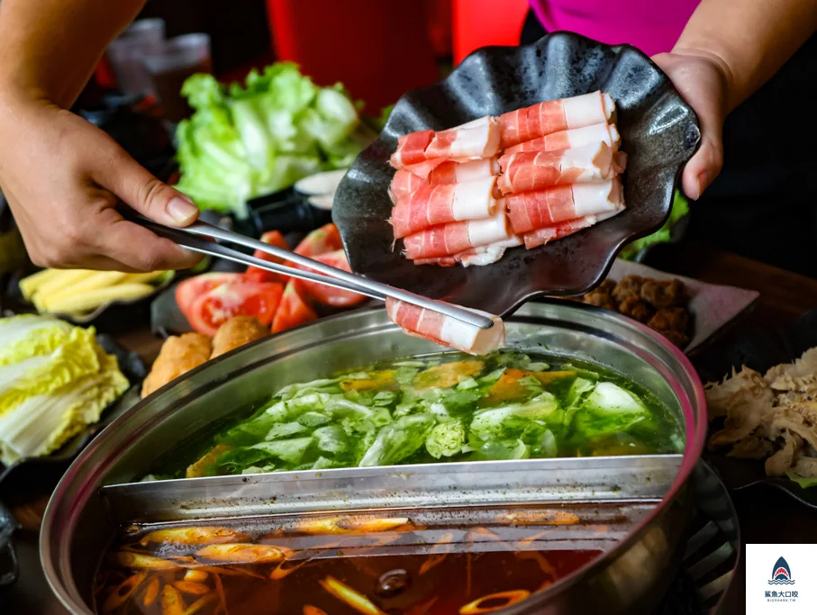 台中麻辣火鍋,麻辣人家,麻辣人家菜單,台中火鍋 @鯊魚大口咬
