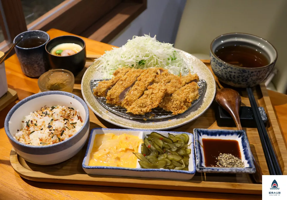 嘉義美食推薦,嘉義豬排推薦,嘉義八谷豬排,嘉義八谷豬排文雅店,八谷豬排咖哩,八谷豬排咖哩菜單 @鯊魚大口咬 嘉義美食推薦,嘉義豬排推薦,嘉義八谷豬排,嘉義八谷豬排文雅店,八谷豬排咖哩,八谷豬排咖哩菜單 @鯊魚大口咬