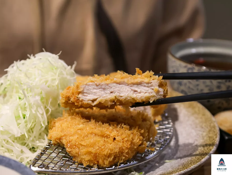 嘉義美食推薦,嘉義豬排推薦,嘉義八谷豬排,嘉義八谷豬排文雅店,八谷豬排咖哩,八谷豬排咖哩菜單 @鯊魚大口咬 嘉義美食推薦,嘉義豬排推薦,嘉義八谷豬排,嘉義八谷豬排文雅店,八谷豬排咖哩,八谷豬排咖哩菜單 @鯊魚大口咬
