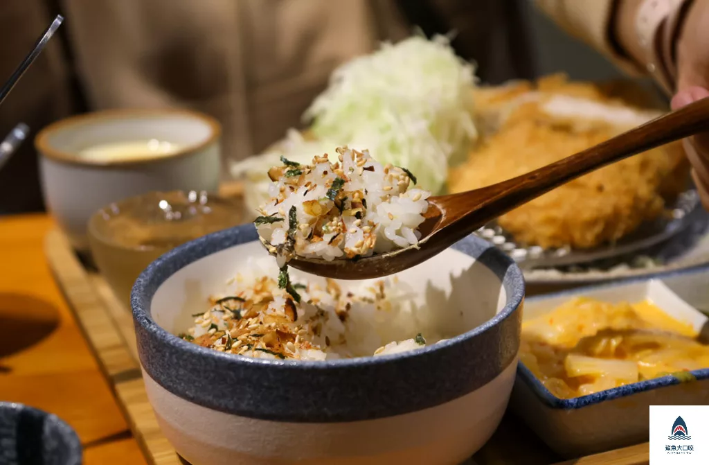 嘉義美食推薦,嘉義豬排推薦,嘉義八谷豬排,嘉義八谷豬排文雅店,八谷豬排咖哩,八谷豬排咖哩菜單 @鯊魚大口咬 嘉義美食推薦,嘉義豬排推薦,嘉義八谷豬排,嘉義八谷豬排文雅店,八谷豬排咖哩,八谷豬排咖哩菜單 @鯊魚大口咬
