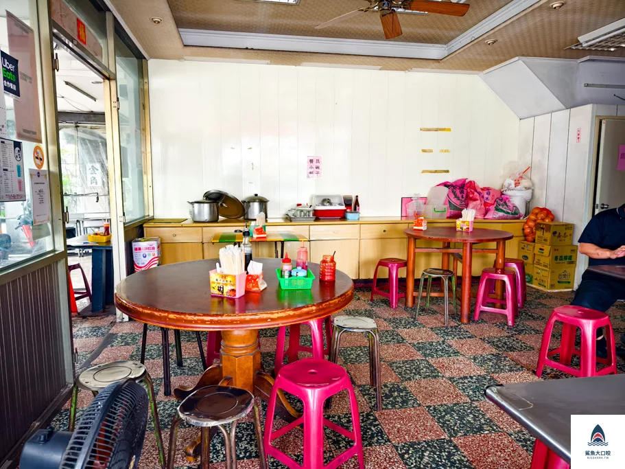 雨傘店阿川麵店地址,雨傘店阿川麵店菜單,埔里美食推薦,雨傘店阿川麵店 @鯊魚大口咬