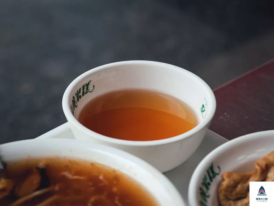 台中米糕,吃七碗米糕,東區米糕,台中小吃 @鯊魚大口咬