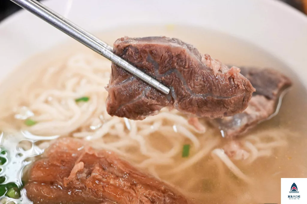 台中必比登美食,西屯牛肉麵,台中美食,西屯區美食,台中牛肉麵,可口牛肉麵,可口牛肉麵必比登,可口牛肉麵菜單,台中,台中必比登推薦 @鯊魚大口咬