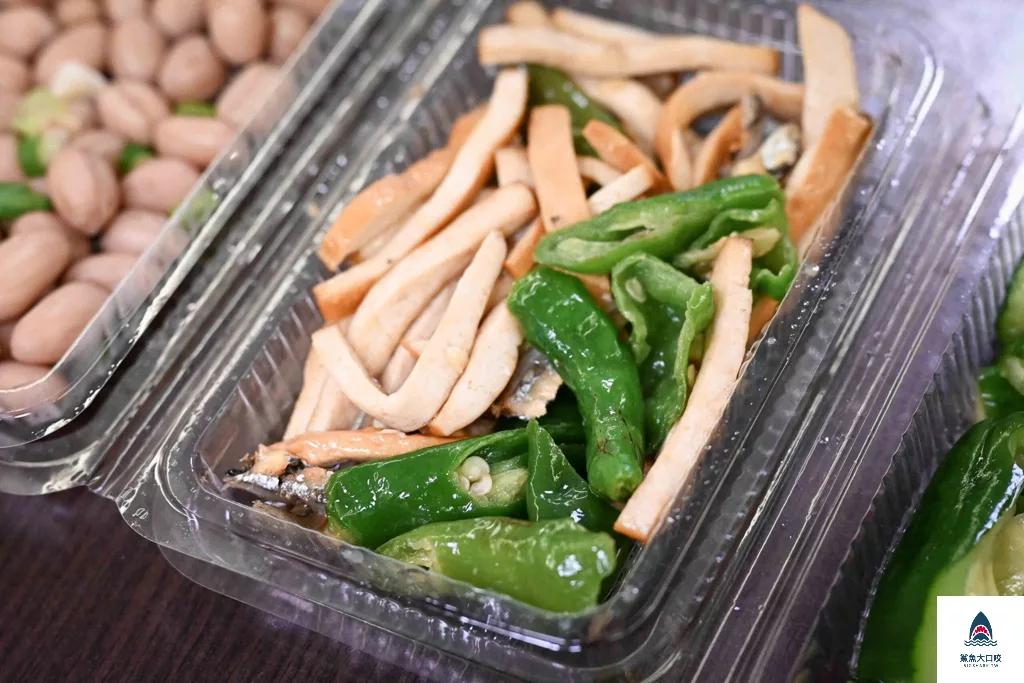 台中必比登美食,西屯牛肉麵,台中美食,西屯區美食,台中牛肉麵,可口牛肉麵,可口牛肉麵必比登,可口牛肉麵菜單,台中,台中必比登推薦 @鯊魚大口咬