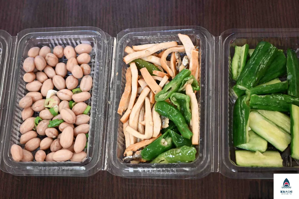 台中必比登美食,西屯牛肉麵,台中美食,西屯區美食,台中牛肉麵,可口牛肉麵,可口牛肉麵必比登,可口牛肉麵菜單,台中,台中必比登推薦 @鯊魚大口咬