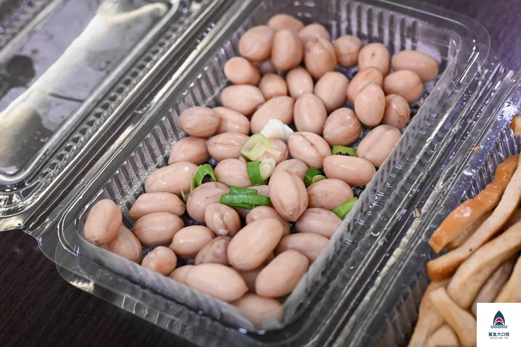台中必比登美食,西屯牛肉麵,台中美食,西屯區美食,台中牛肉麵,可口牛肉麵,可口牛肉麵必比登,可口牛肉麵菜單,台中,台中必比登推薦 @鯊魚大口咬