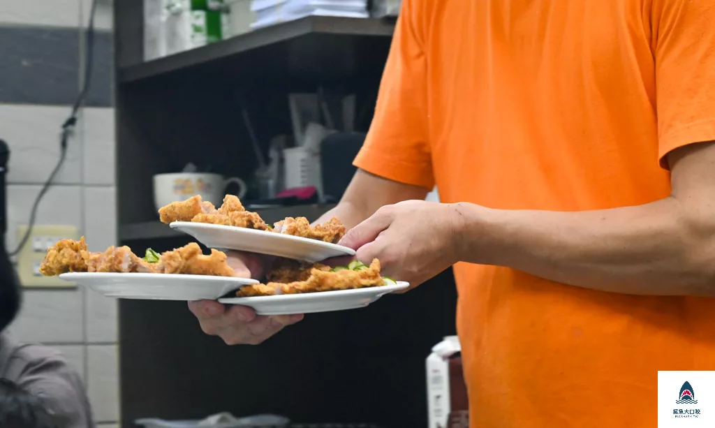 金園排骨菜單,台北炸排骨飯,萬華排骨,西門便當店,金園排骨,金園炸排骨,金園排骨西門,金園排骨台北,台北美食,西門町小吃,台北好吃排骨,西門町排骨,西門町美食,金園排骨分店,西門美食 @鯊魚大口咬 金園排骨菜單,台北炸排骨飯,萬華排骨,西門便當店,金園排骨,金園炸排骨,金園排骨西門,金園排骨台北,台北美食,西門町小吃,台北好吃排骨,西門町排骨,西門町美食,金園排骨分店,西門美食 @鯊魚大口咬
