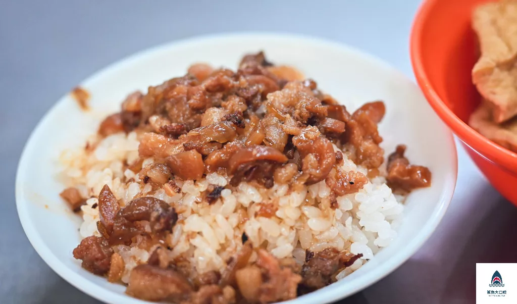 士林美食推薦,士林肉羹推薦,捷運士林站美食推薦,光輝肉羹,士林美食 @鯊魚大口咬