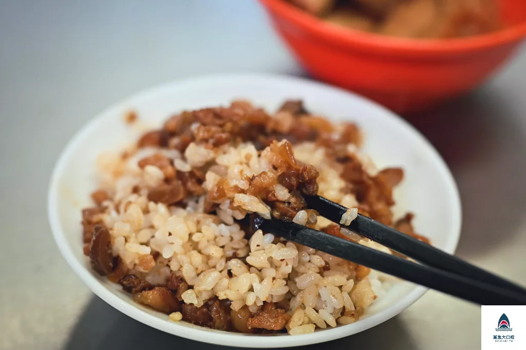 士林美食推薦,士林肉羹推薦,捷運士林站美食推薦,光輝肉羹,士林美食 @鯊魚大口咬