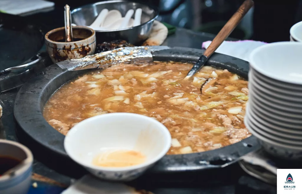 士林美食推薦,士林肉羹推薦,捷運士林站美食推薦,光輝肉羹,士林美食 @鯊魚大口咬