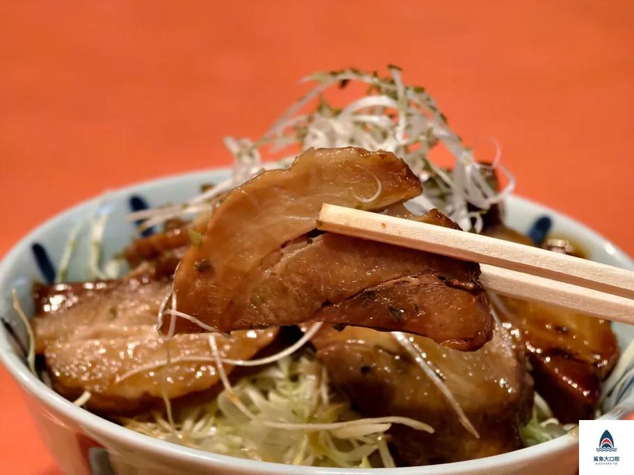 通堂拉麵菜單,男人麵女人麵,小祿站美食,沖繩必吃,沖繩美食,沖繩通堂拉麵,沖繩拉麵推薦 @鯊魚大口咬